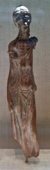 I saw her die and getting down καταβασα from the wagon seat covered her with a robe πεπλος and mourned the corpse νεκρον (Troades 325-337) Terracotta statuette 'Emaciated Woman' Greek, Asia Minor, Smyrna 1st c. BCE